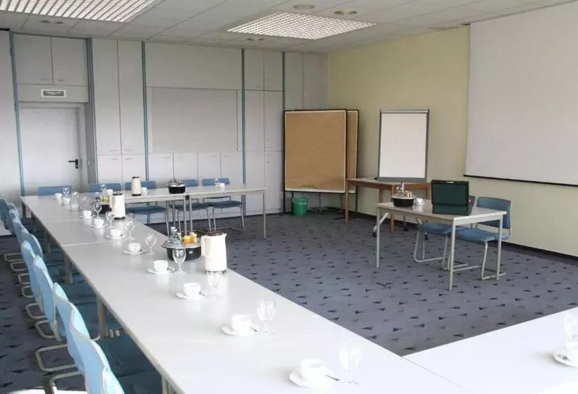 Rtb Hotel   Sportschule