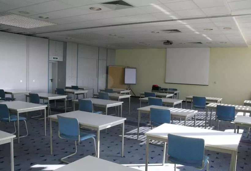 Rtb Hotel   Sportschule