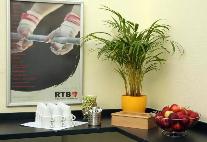Rtb Hotel   Sportschule