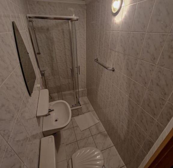 Tyros Hotel Und Gästehaus Am Weidendamm