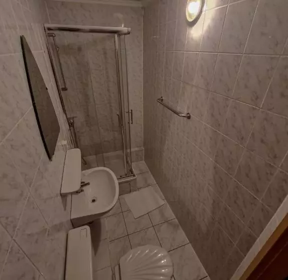 Tyros Hotel Und Gästehaus Am Weidendamm