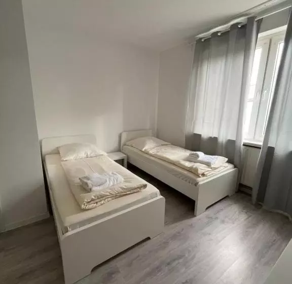 Tyros Hotel Und Gästehaus Am Weidendamm