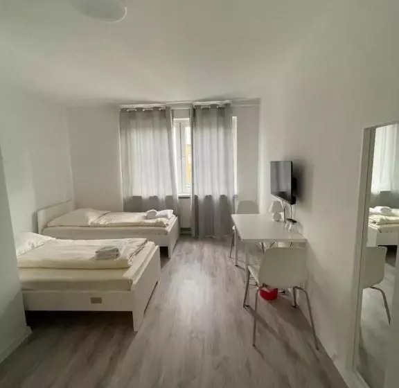 Tyros Hotel Und Gästehaus Am Weidendamm