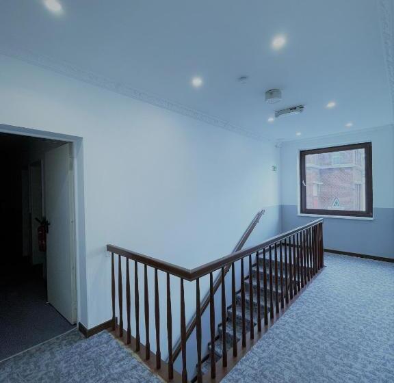 Tyros Hotel Und Gästehaus Am Weidendamm