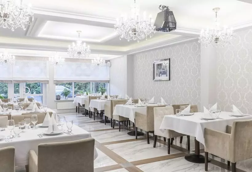 Отель Bursztyn Bernstein Spa & Wellness