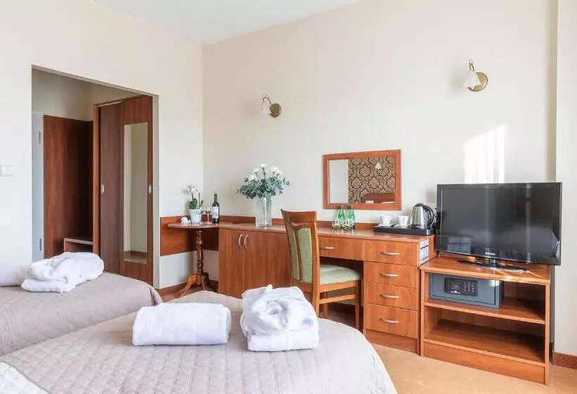 Отель Bursztyn Bernstein Spa & Wellness