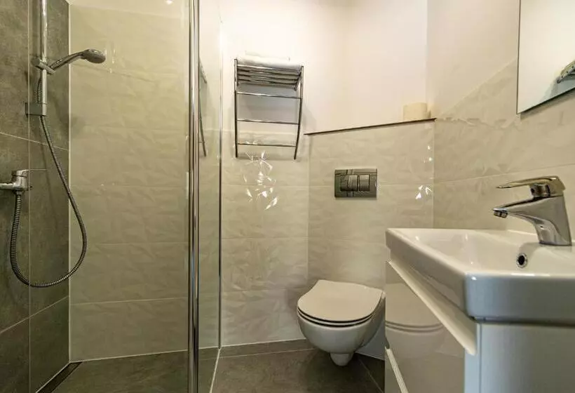 Hotelli Dom Atalia Wynajem Pokoi