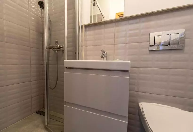 Hotelli Dom Atalia Wynajem Pokoi