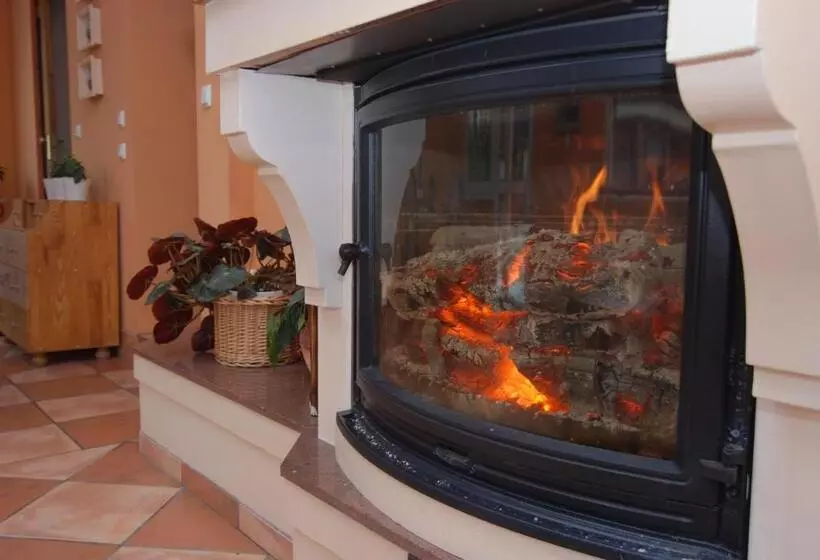 Hotelli Dom Atalia Wynajem Pokoi