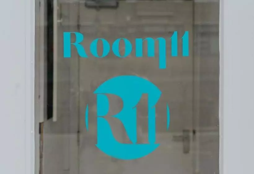 ホテル Room11