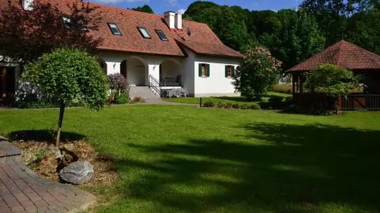 Отель Kürbishof Gartner