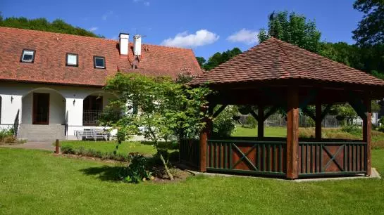 Отель Kürbishof Gartner