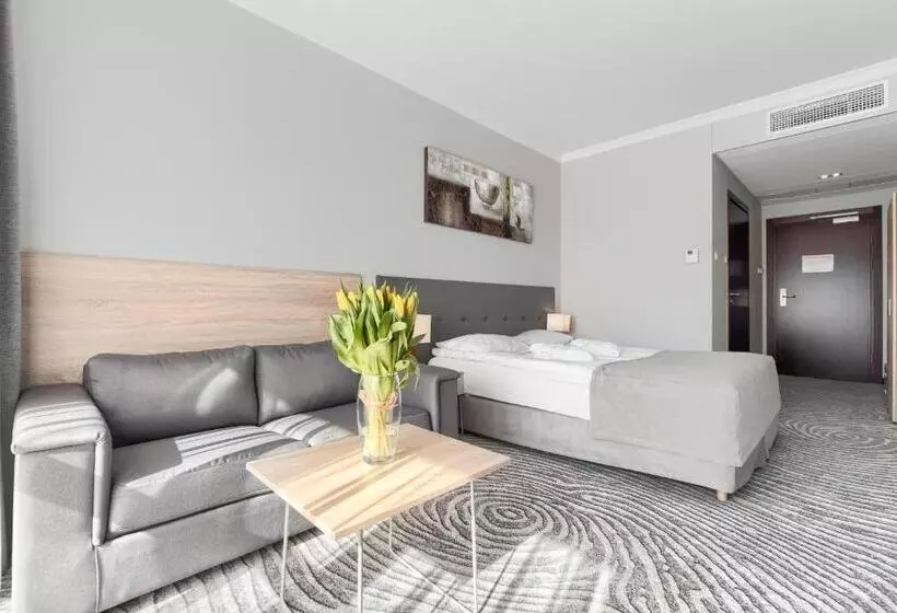 בית מלון כפרי Leda Spa   Adults Only