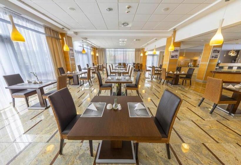 בית מלון כפרי Leda Spa   Adults Only