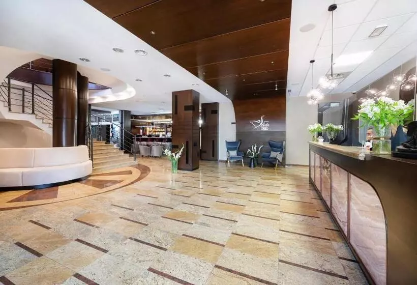 בית מלון כפרי Leda Spa   Adults Only