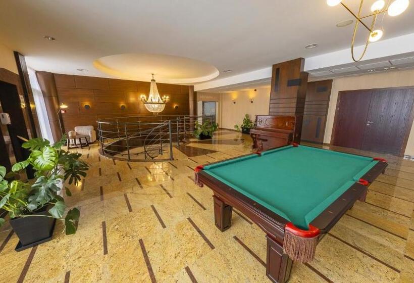 בית מלון כפרי Leda Spa   Adults Only