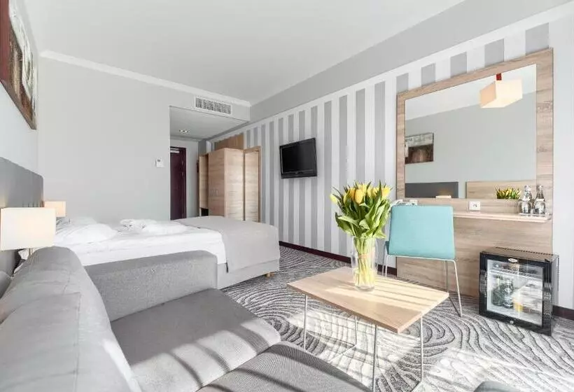 בית מלון כפרי Leda Spa   Adults Only