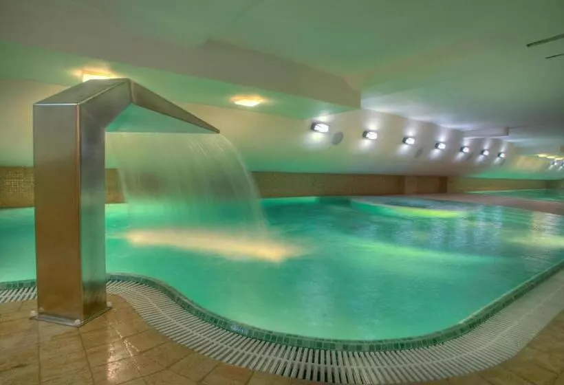 בית מלון כפרי Maximus Spa