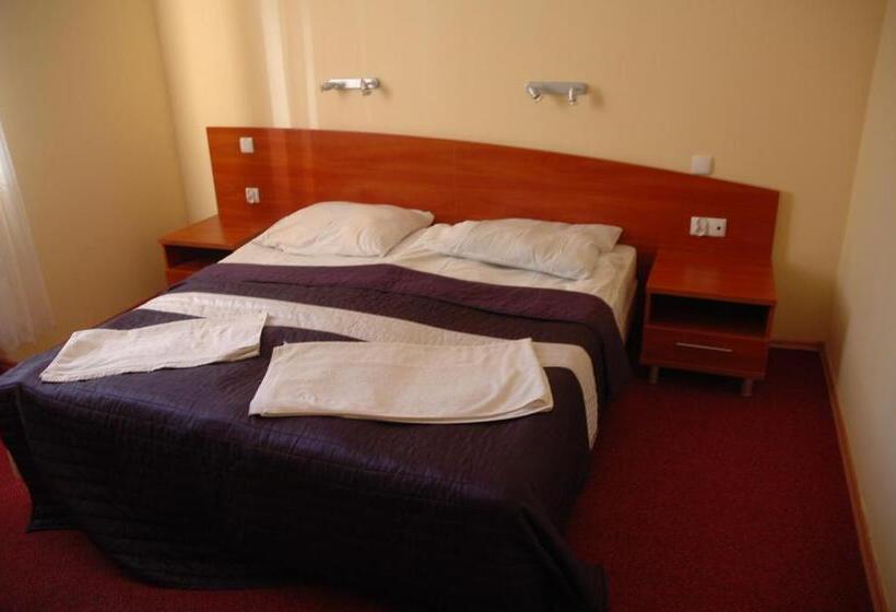 호텔 Okulski Grand Rozewie