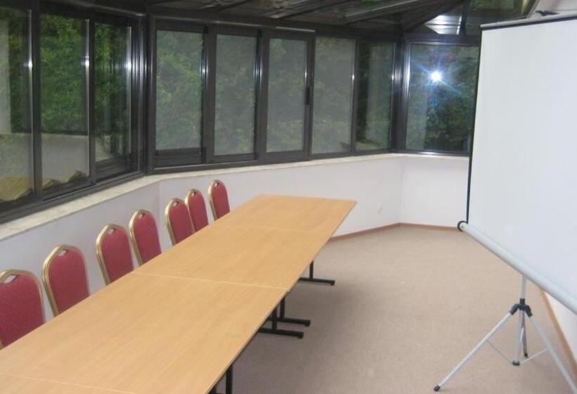 호텔 Okulski Grand Rozewie