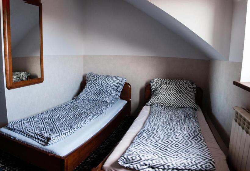 בית מלון כפרי Resort Jura