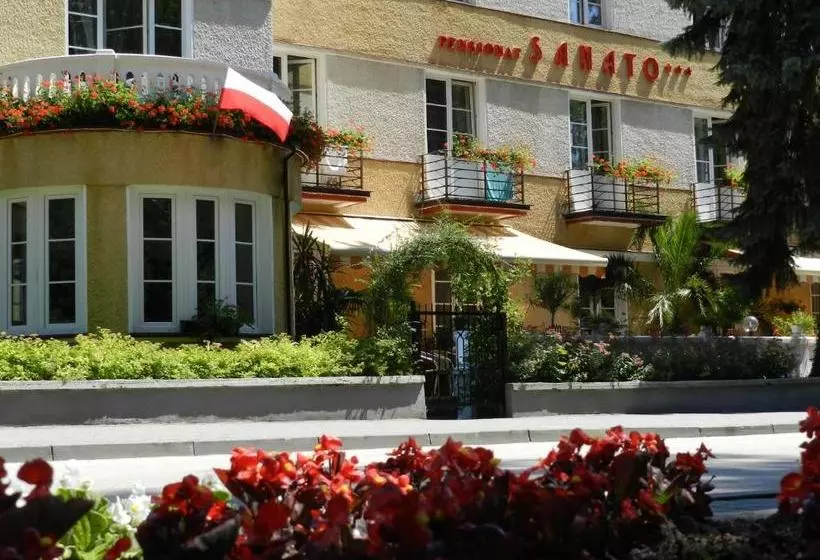 호텔 Pensjonat Sanato