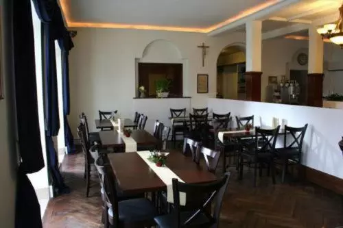 Отель Schlosshof Anno 1743