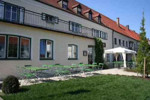 Отель Schlosshof Anno 1743