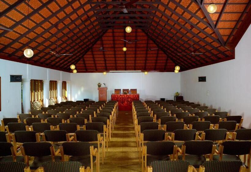 فندق Elephant Court Thekkady