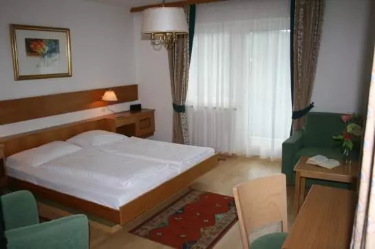 ホテル Waldheimathof Almdörfl