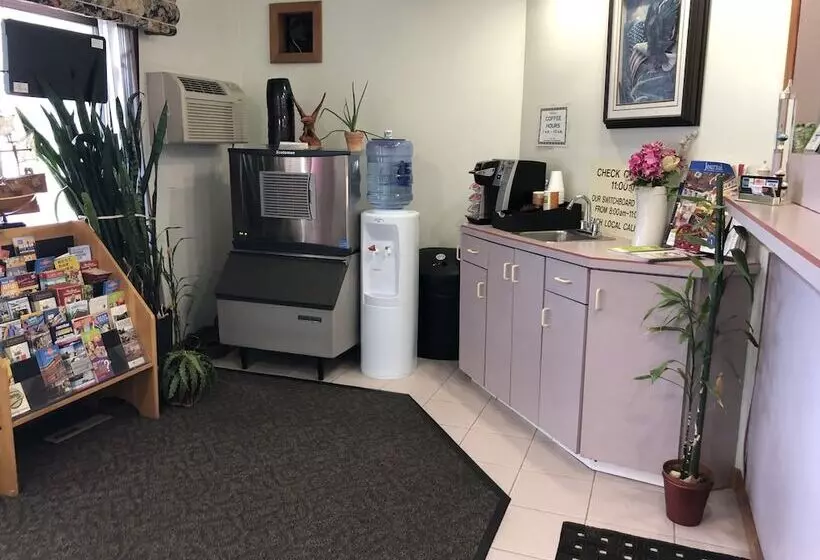 Отель Wilbraham Inn