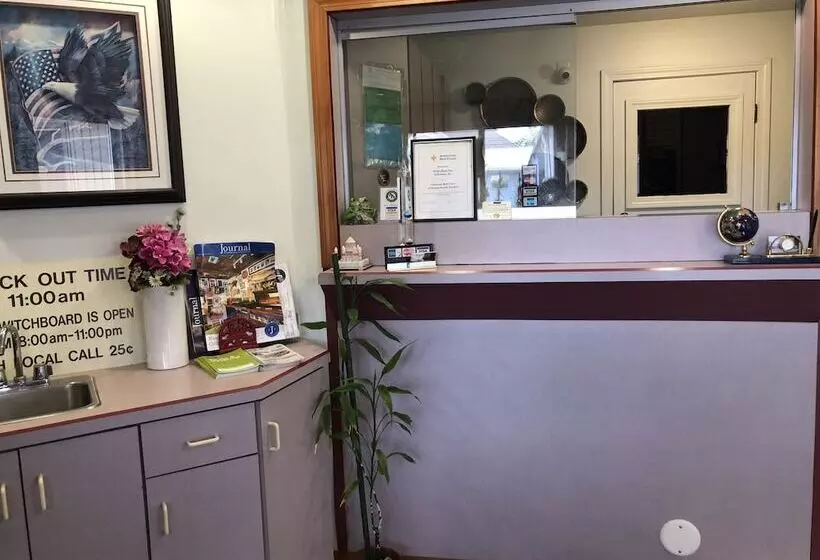 Отель Wilbraham Inn