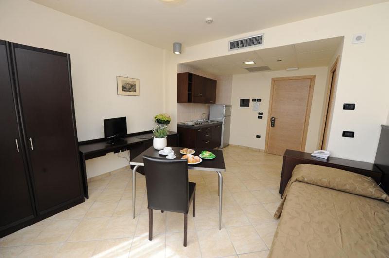 Myres Hotel Residence