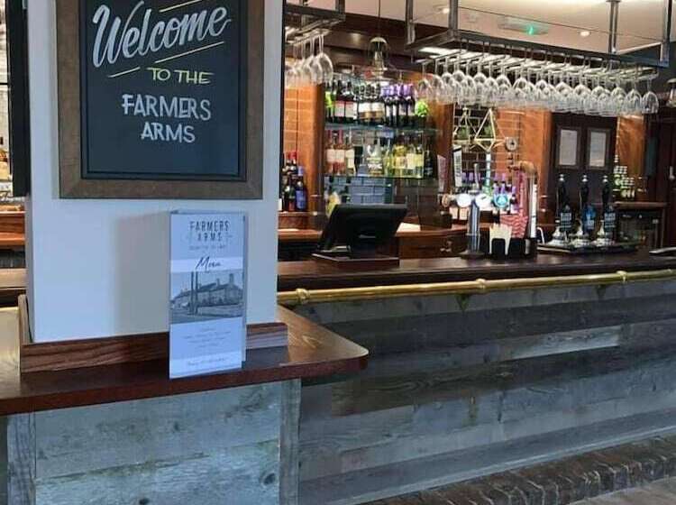 مبيت وإفطار The Farmers Arms