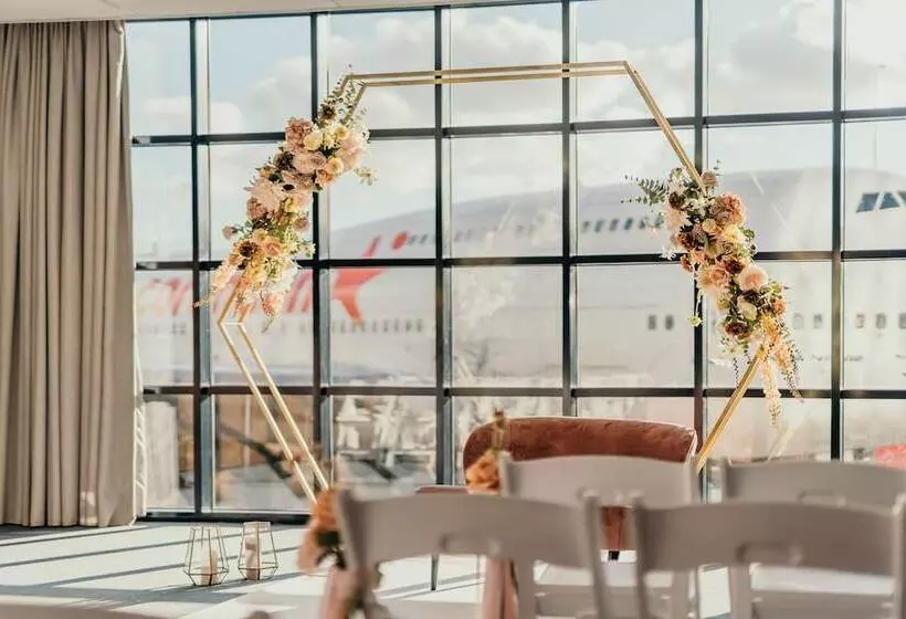 Corendon Apartments Amsterdam Schiphol Airport