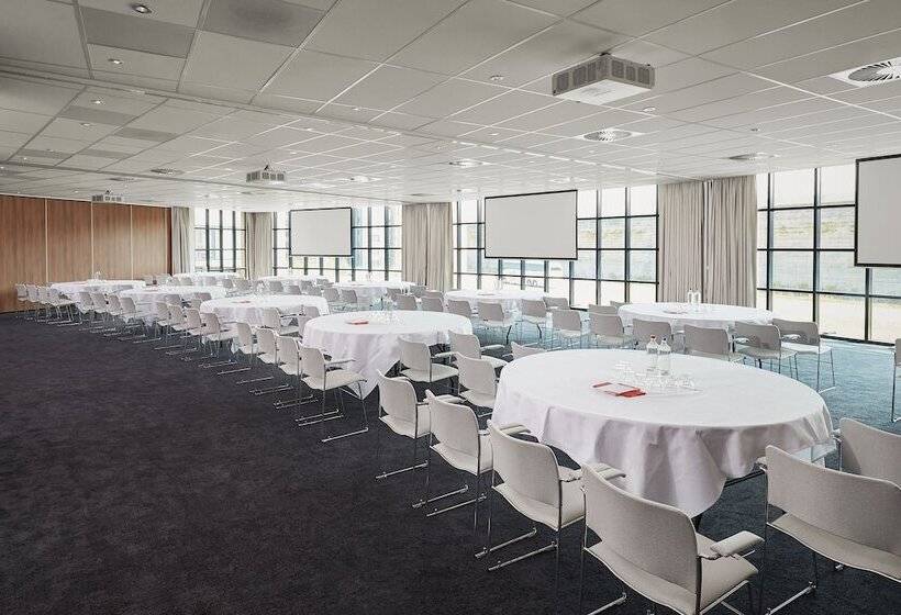 Corendon Apartments Amsterdam Schiphol Airport