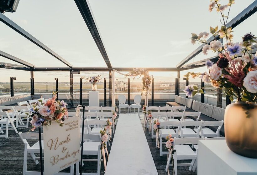 Corendon Apartments Amsterdam Schiphol Airport