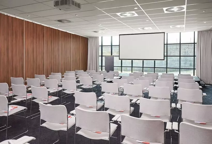 Corendon Apartments Amsterdam Schiphol Airport