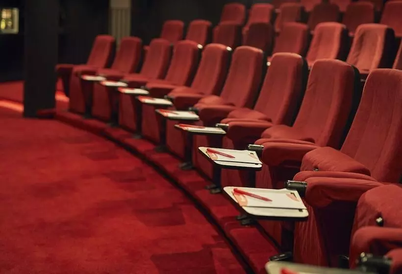 Corendon Apartments Amsterdam Schiphol Airport