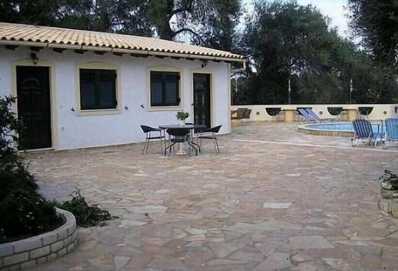 فندق Olympia Paxos Apartment