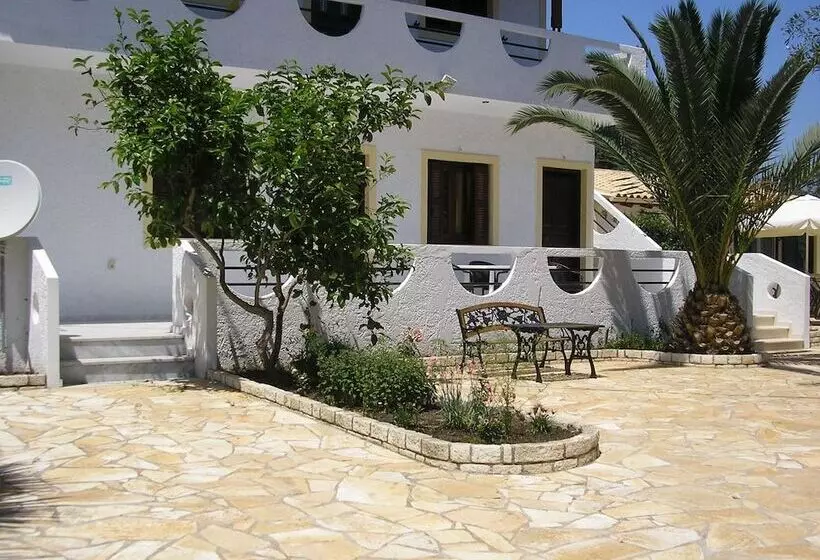 Hotelli Olympia Paxos Apartment