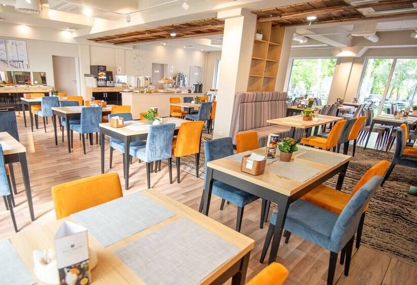 בית מלון כפרי West Baltic Resort Wellness & Spa