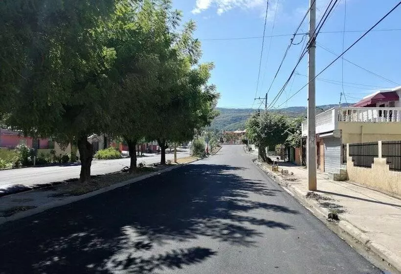 هتل Yamir