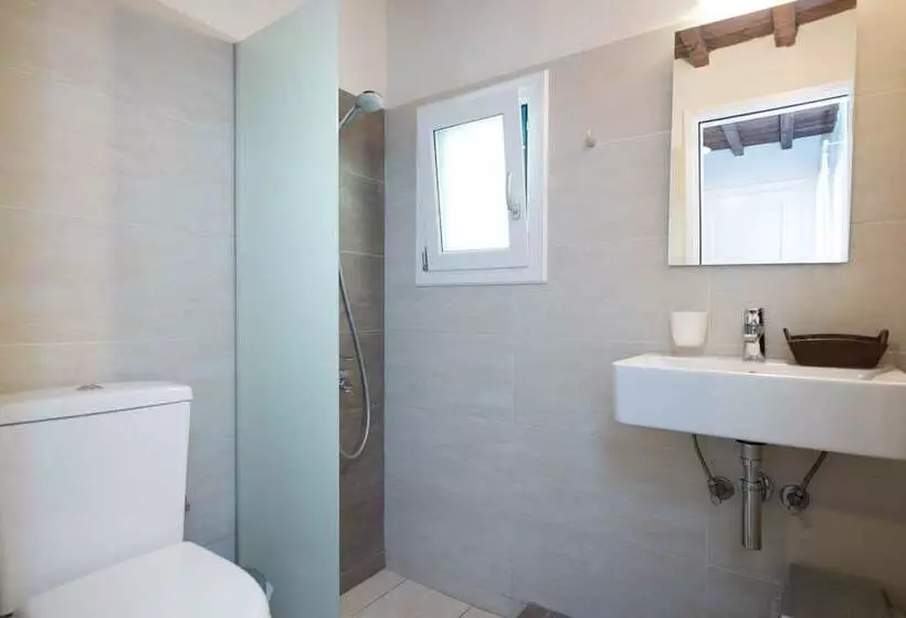 Aerides Boutique Rooms