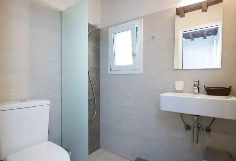 Aerides Boutique Rooms