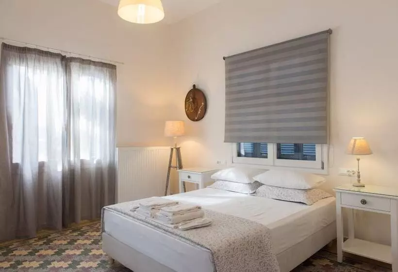 Aerides Boutique Rooms