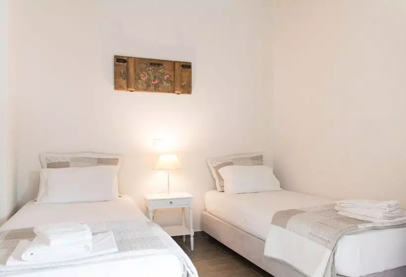 Aerides Boutique Rooms