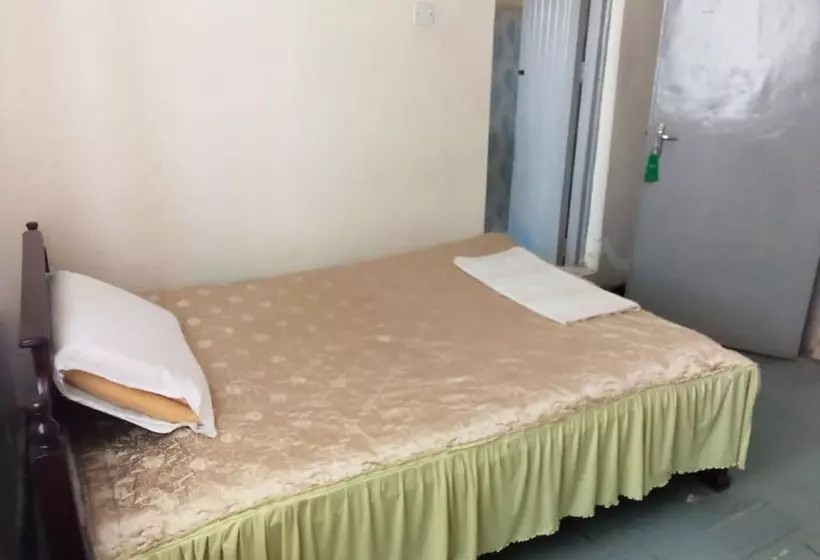 تختخواب و صبحانه Manguo Lodge