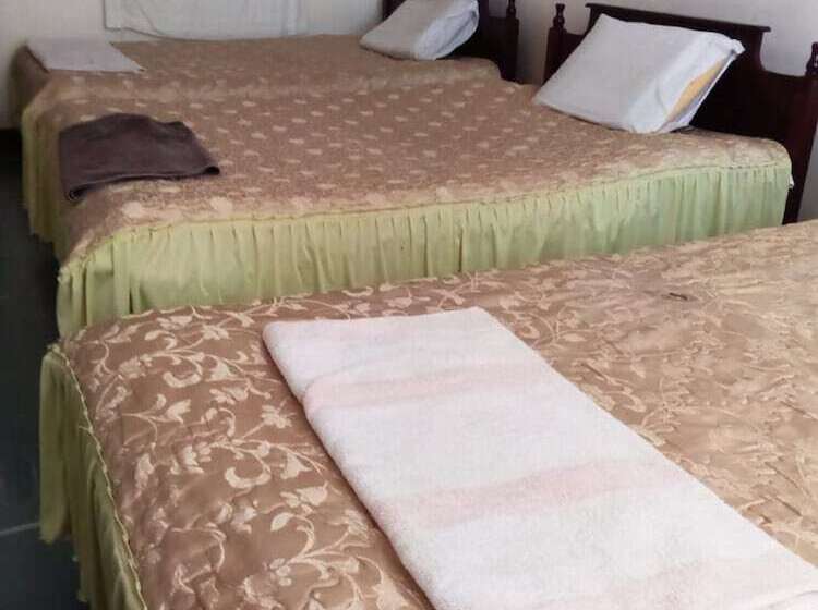 تختخواب و صبحانه Manguo Lodge