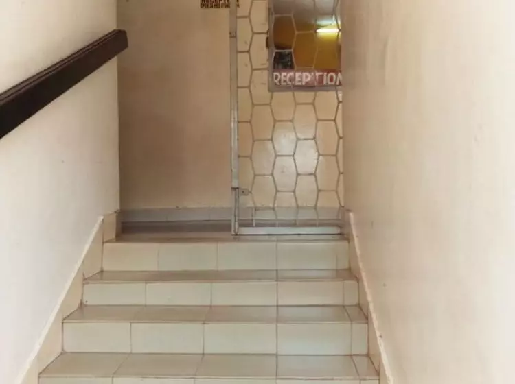 تختخواب و صبحانه Manguo Lodge